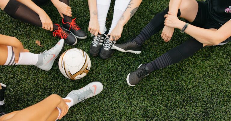 découvrez l'économie du football amateur, son impact local, les défis financiers et les opportunités de croissance. plongez dans le monde passionnant des clubs de quartier et apprenez comment ils façonnent le paysage sportif.