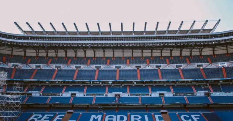 découvrez tout sur la liga, le championnat espagnol de football qui regroupe les meilleures équipes et joueurs. suivez les actualités, les classements et les analyses des matchs en direct, et plongez dans l'univers passionnant du football espagnol.
