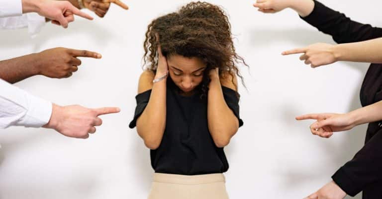 découvrez les différentes dimensions des tensions : qu'il s'agisse de conflits interpersonnels, de stress au travail ou de tensions sociales, explorez comment elles influencent nos vies et découvrez des stratégies pour les gérer efficacement.