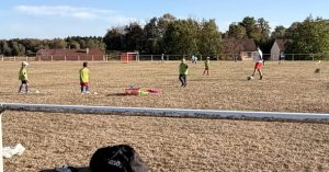 Jeunes joueurs de l'École de Foot du FC Plateau 39 lors de la rentrée sur le terrain de La Marre (photo 5/5)