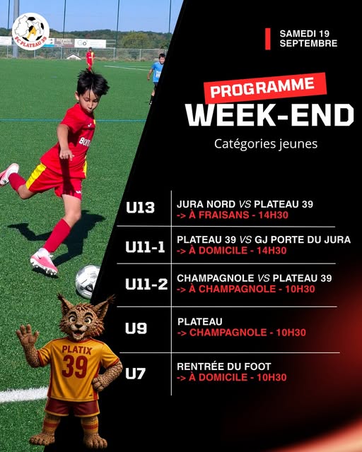 Jeunes joueurs du FC Plateau 39 sur le terrain lors d'un match de championnat