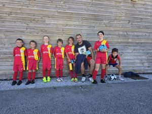 Jeunes joueurs du FC Plateau 39 lors d'un match de championnat (photo 2/5)
