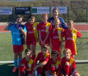 Jeunes joueurs du FC Plateau 39 lors d'un match de championnat (photo 5/5)